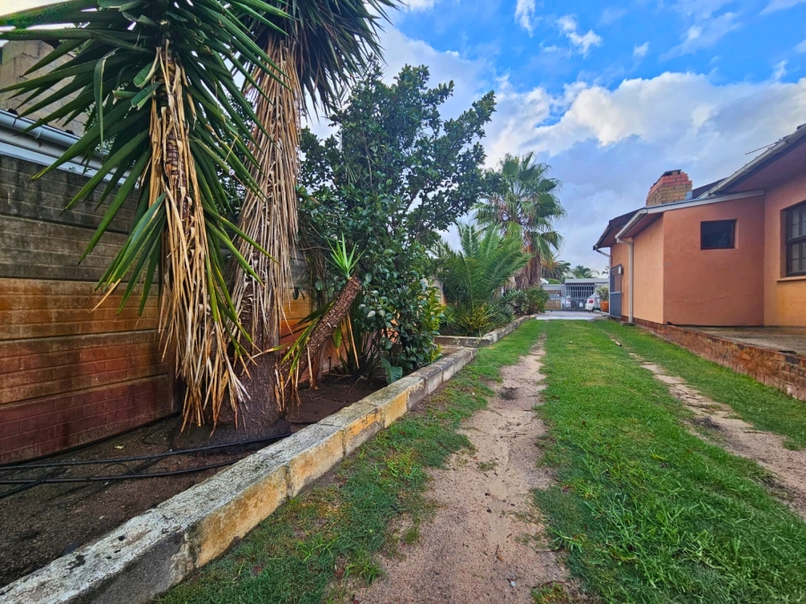 4 Bedroom Property for Sale in Windsor Park Estate Western Cape